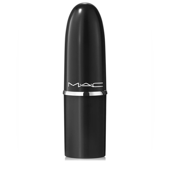 Mac VELVET TEDDY Silky matte lipstick with 12-hour wear & full. - Picture 5 of 6
